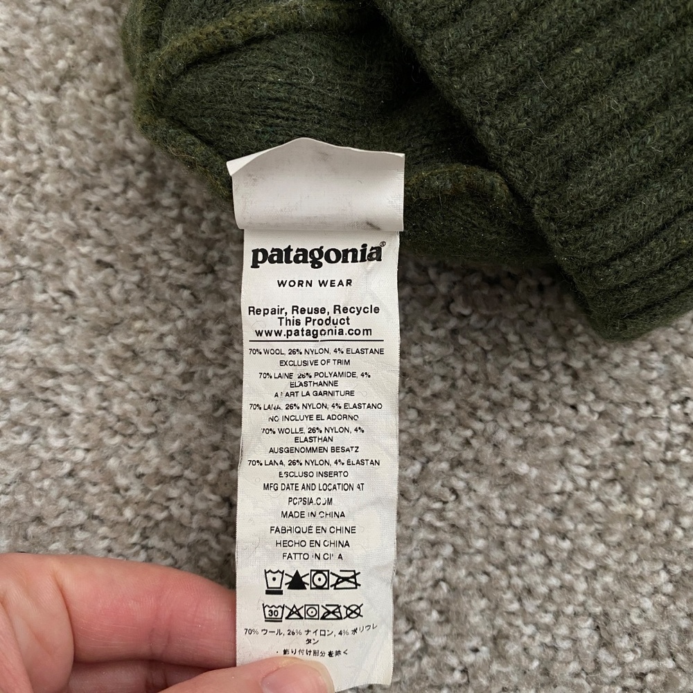 Patagonia Men’s Brodeo Beanie In Industrial Green w/ Line Logo Ridge Patch SZ OS - Picture 4 of 4